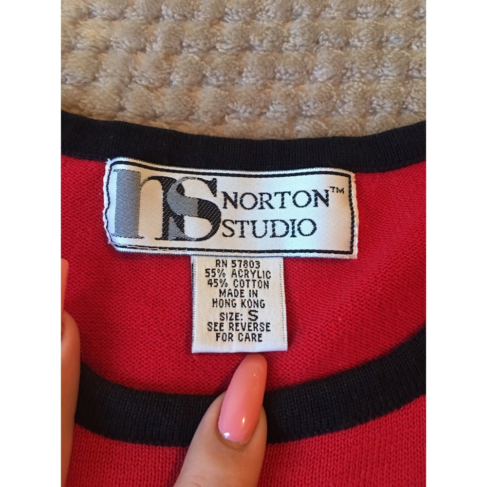 Top - Picture 3 of 3